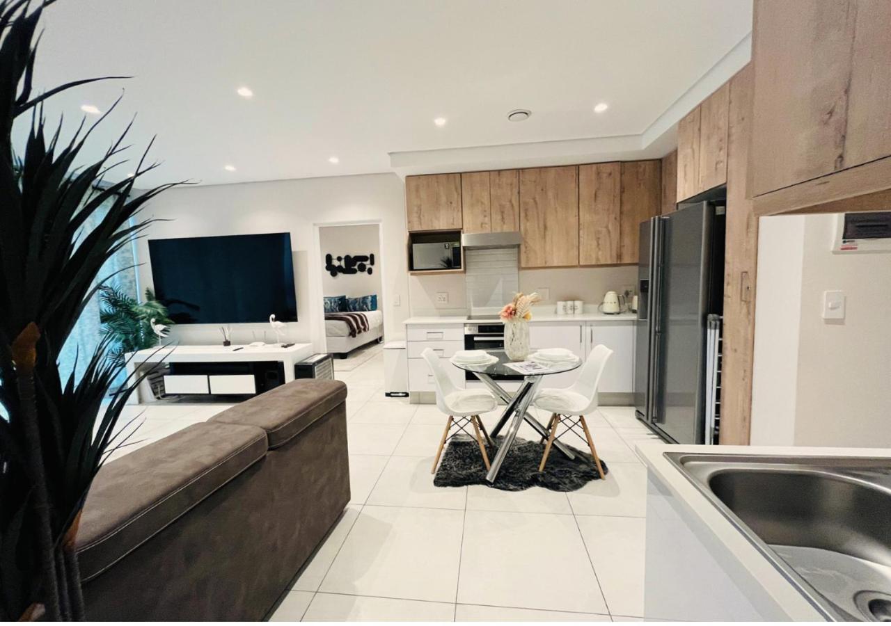 1 Bedroom In Sandton Apartamento Joanesburgo